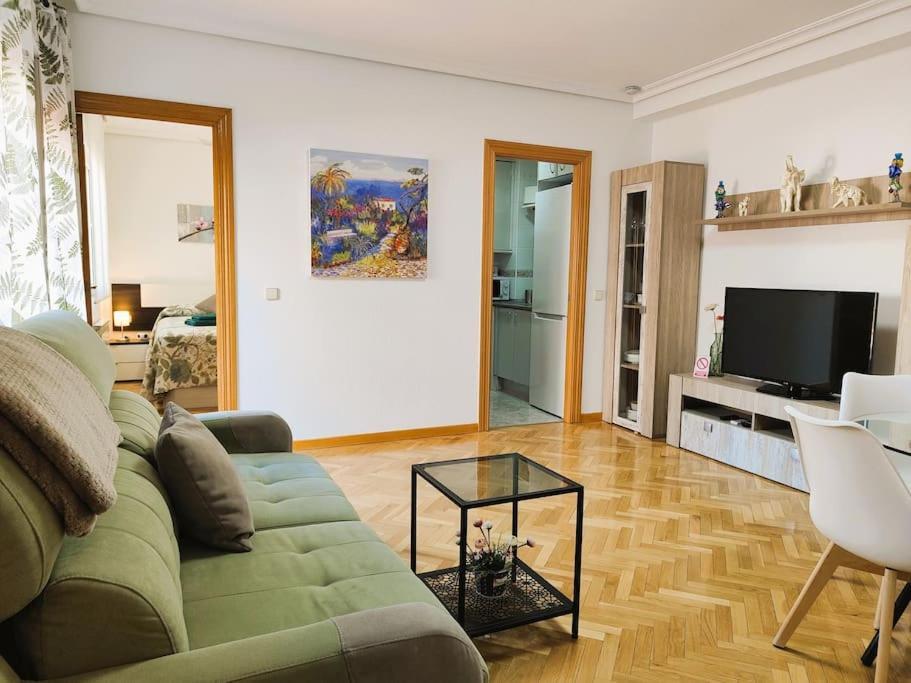 Apartamentos Turisticos Seviro Madrid Exterior photo